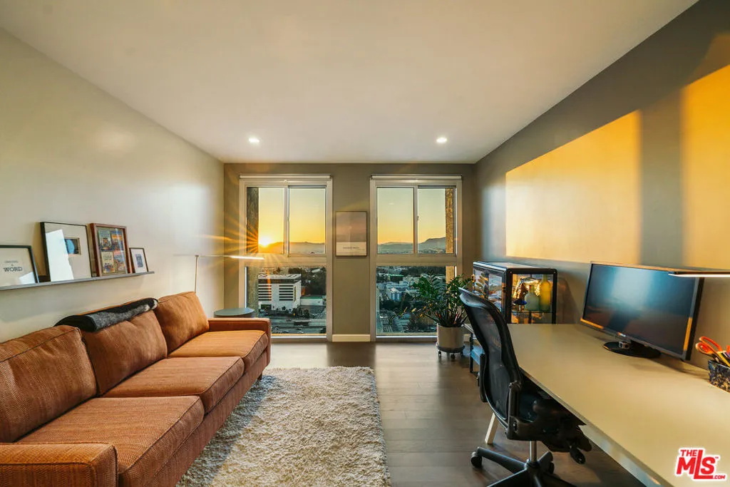 800 W 1st Street 2008, Los Angeles, California 90012 home-pic-18